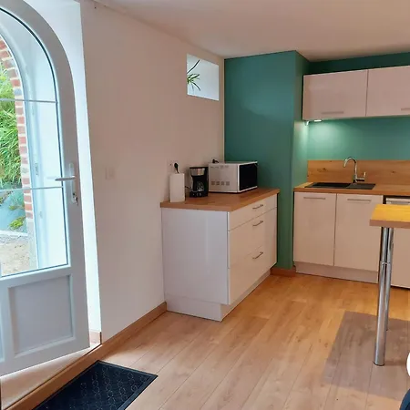 Casa de Férias Nid Douillet Avec Piscine Chauffee, Terrasse Et Sentiers De Randonnee - Fr-1-600-235